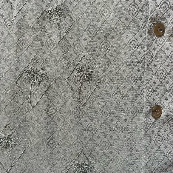 Vintage Mens Bamboo Cay Button Down with Palm Trees - Picture 2 of 5